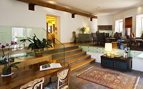 Hotel Romanda